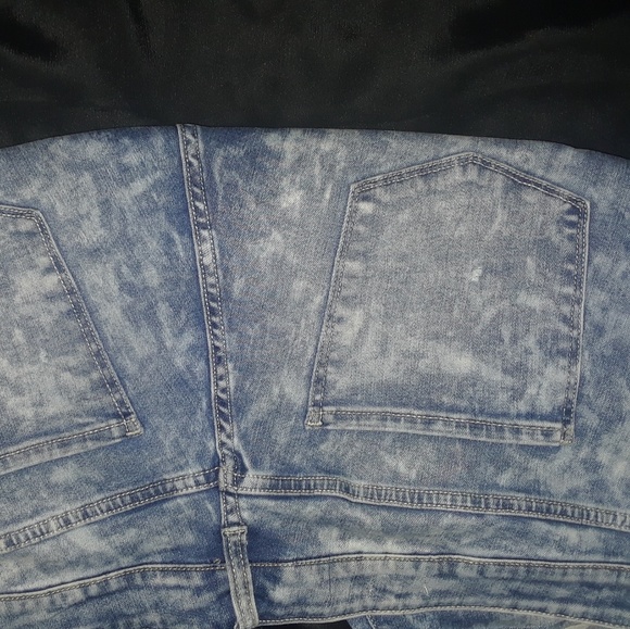 Jeans - Picture 2 of 2